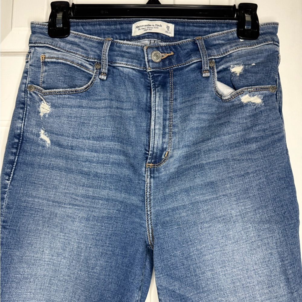 Distressed Blue Jeans - Picture 4 of 9